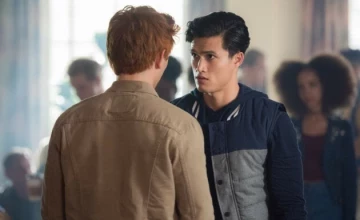 Кадр из «Ривердейл» 2 сезон 1 серия