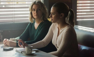 Смотреть Ривердейл 4 сезон 12 серия онлайн