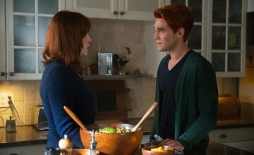 Смотреть Ривердейл 4 сезон 8 серия онлайн