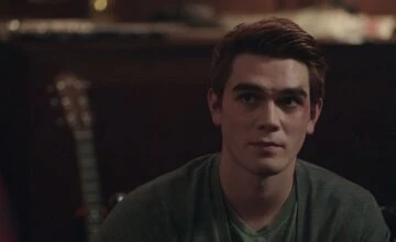 Смотреть Ривердейл 7 сезон 16 серия онлайн